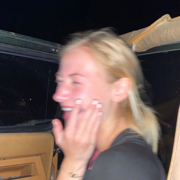 Meet your Posher, Isabella - Picture 1 of 1